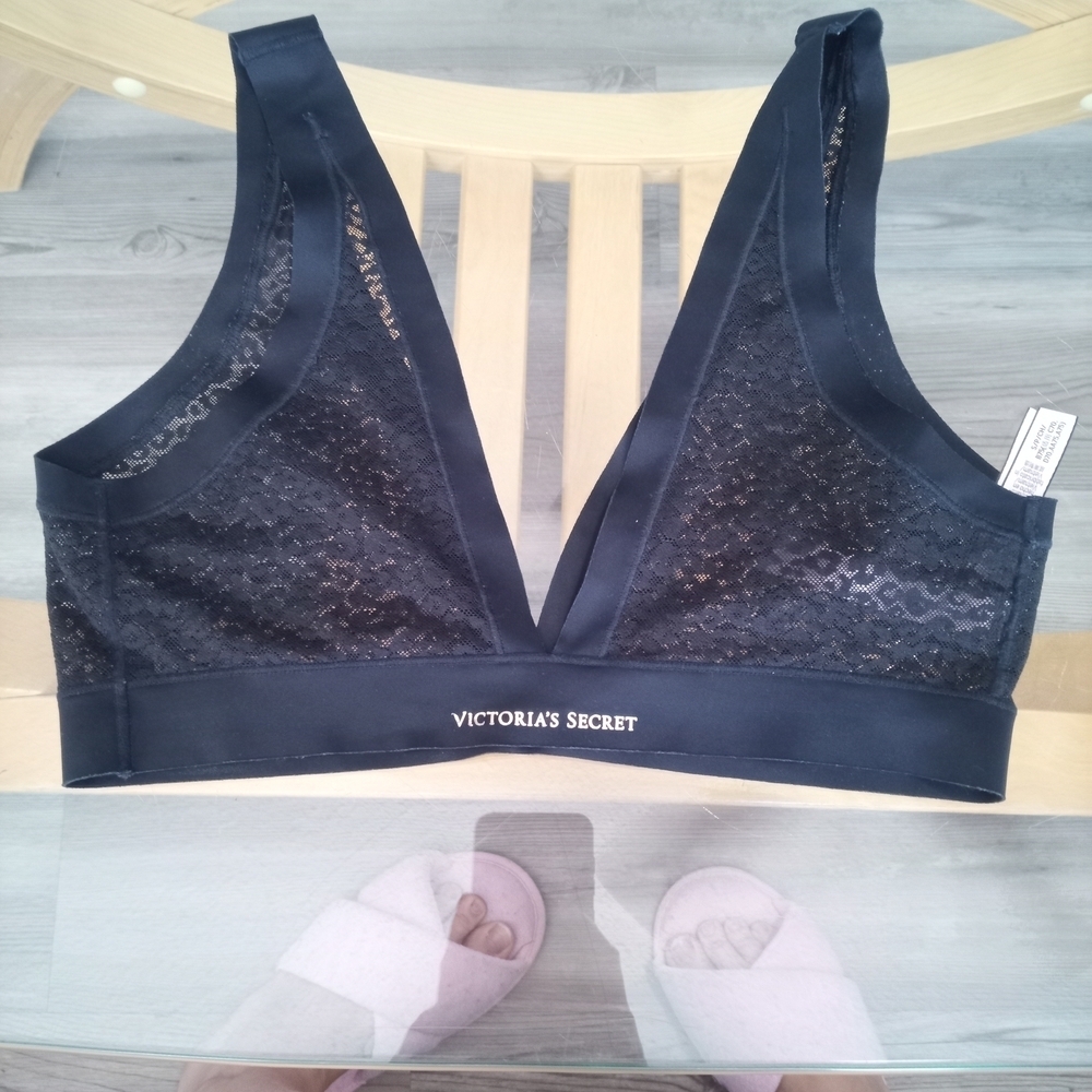 Victoria's Secret Navy Lace Bralette